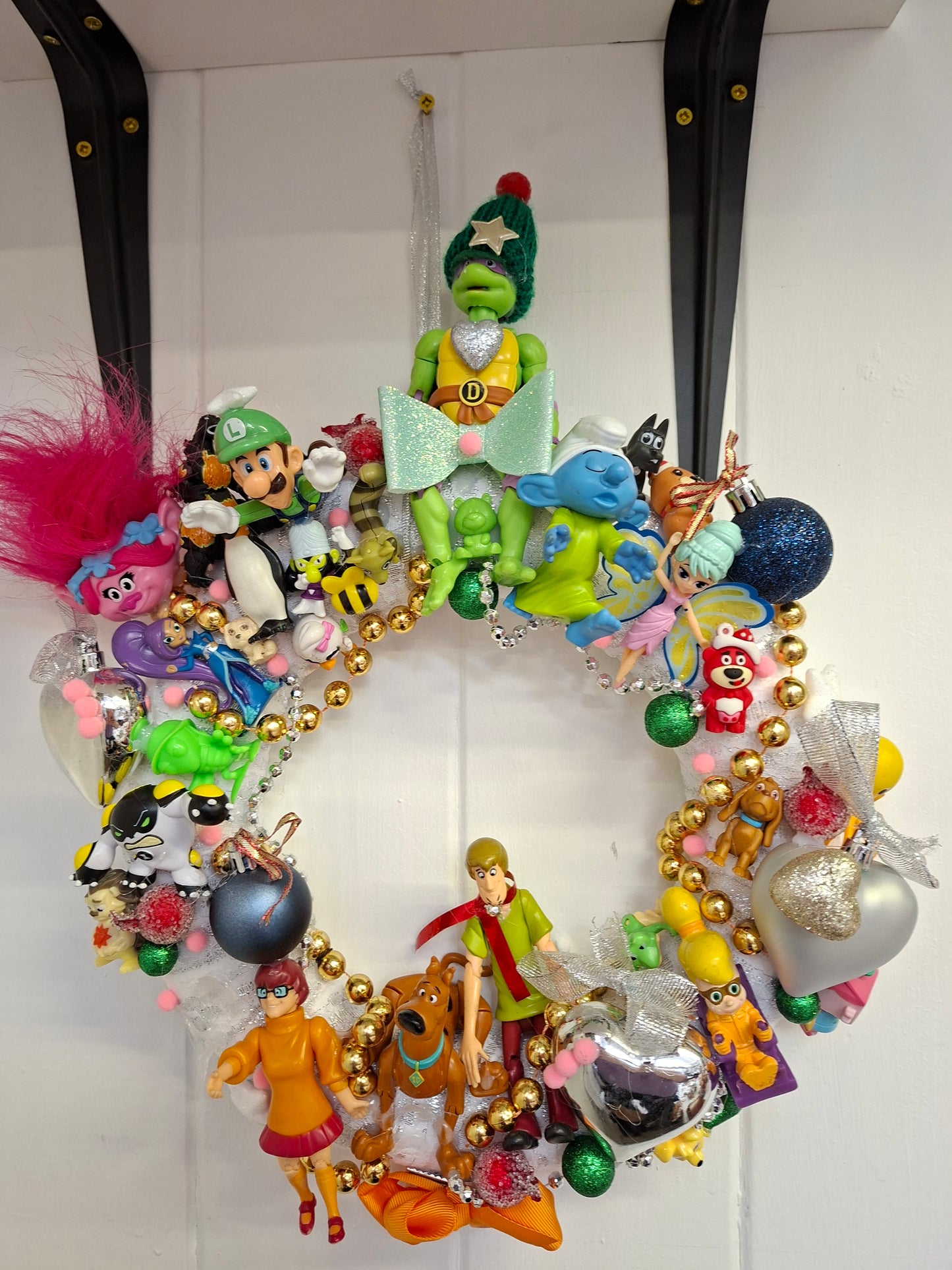 Kitsch wreath workshop- Friday 19th Dec 6-8pm