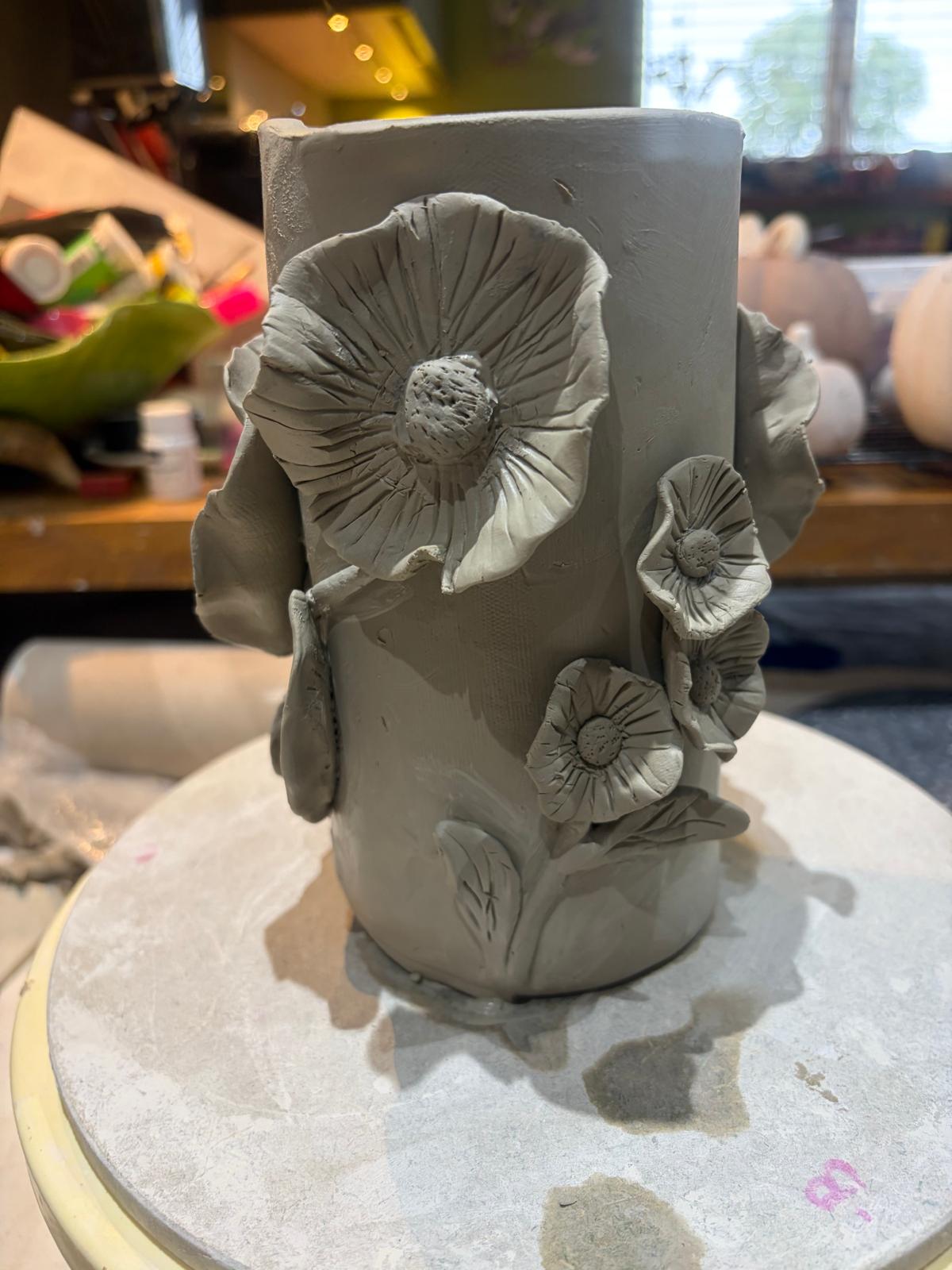 Make a ceramic vase workshop- Thurs 22nd September 6-9pm