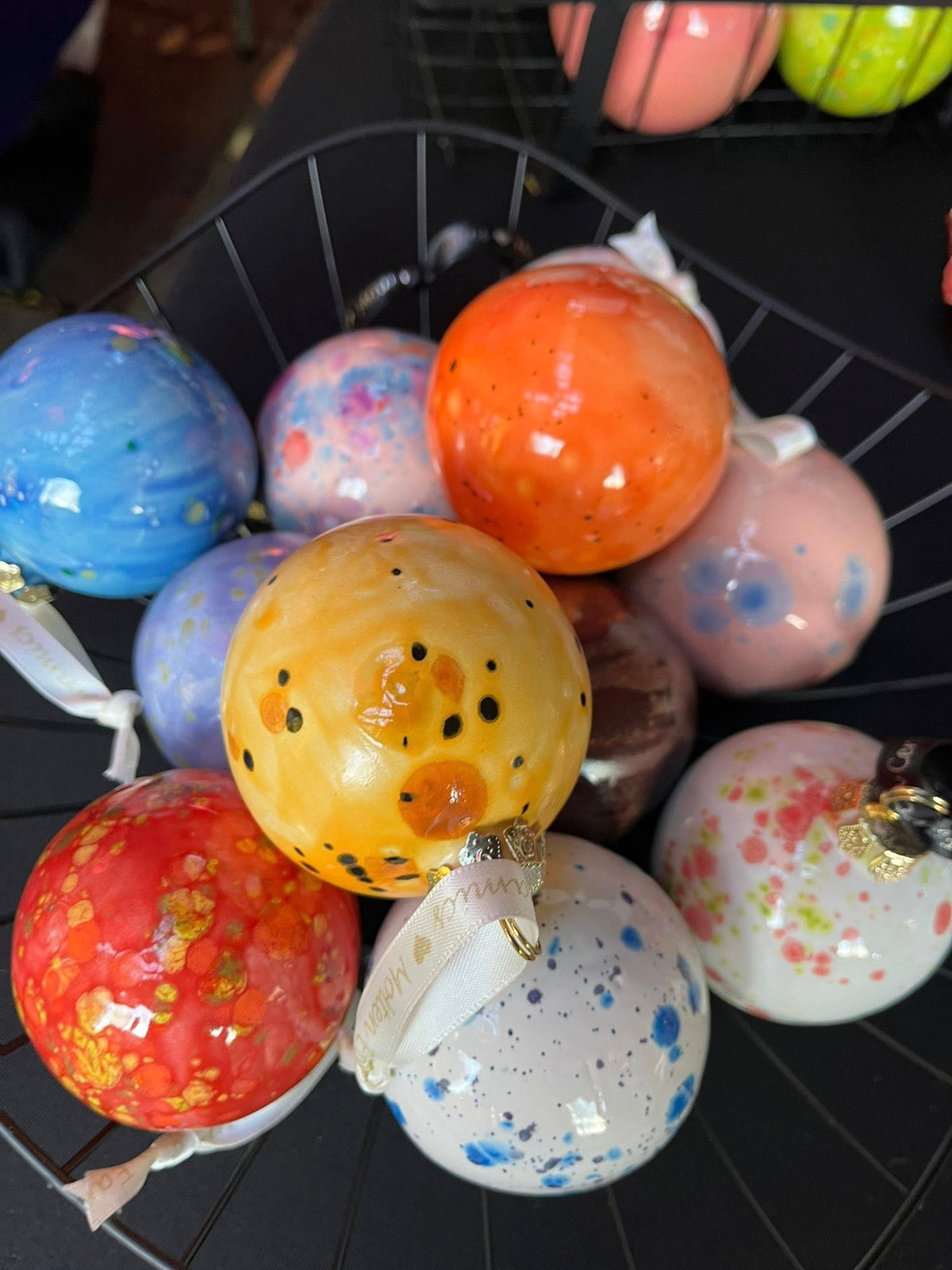 Adult meet and make- Paint a ceramic bauble- Wed 18th November 1-3pm AND 7-9pm