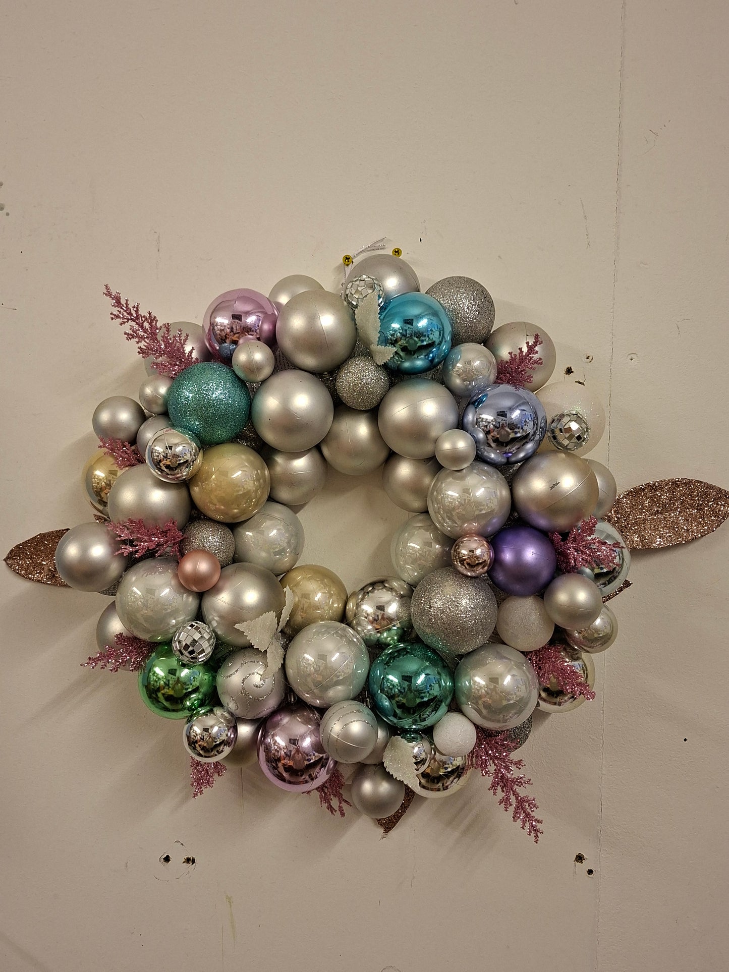 Kitsch wreath workshop- Friday 19th Dec 6-8pm